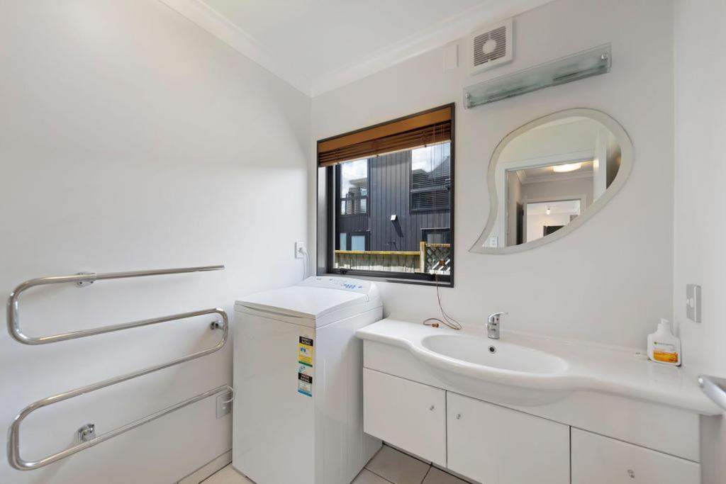 The Sandcastle - Papamoa Holiday Apartment מראה חיצוני תמונה